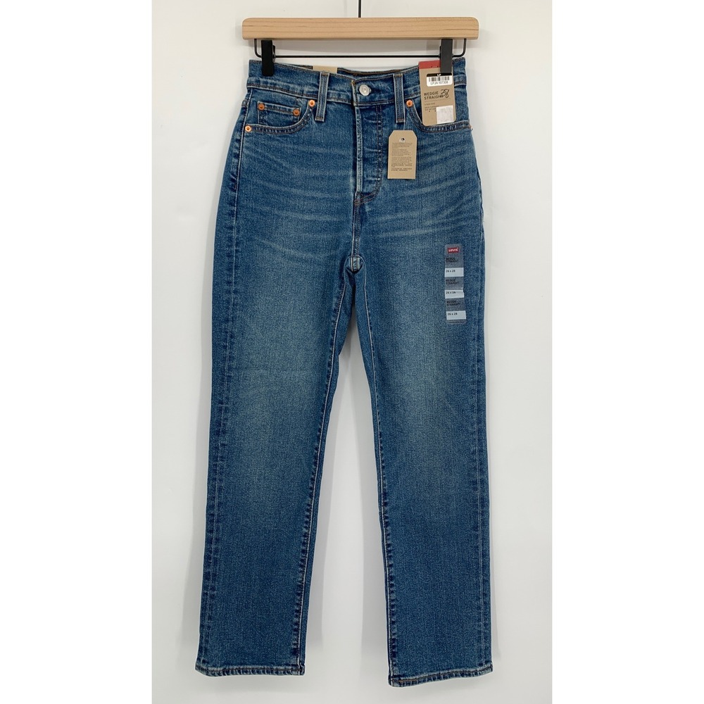 Levis Wedgie Straight Jeans Womens 26 Blue Button Fly Medium Wash Denim NEW